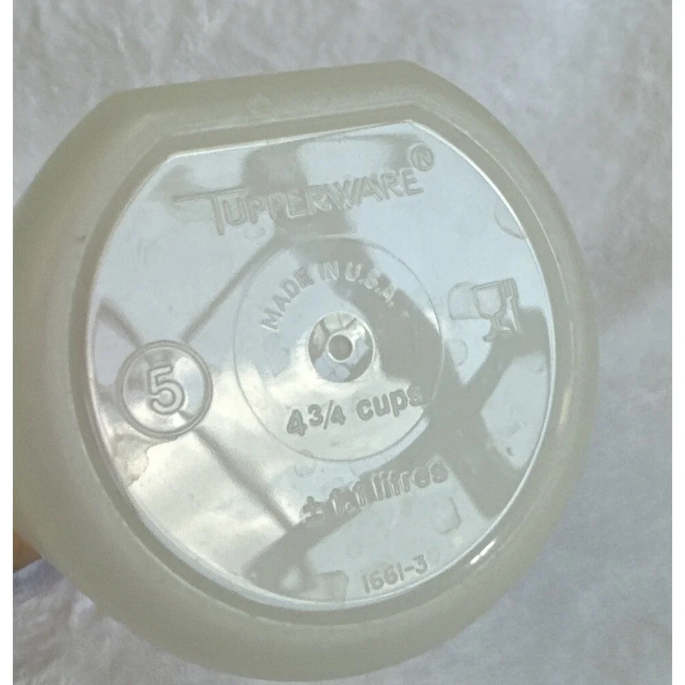 Vintage Tupperware Tall Round Container Canister‎ Kitchen Storage Peach Lid
